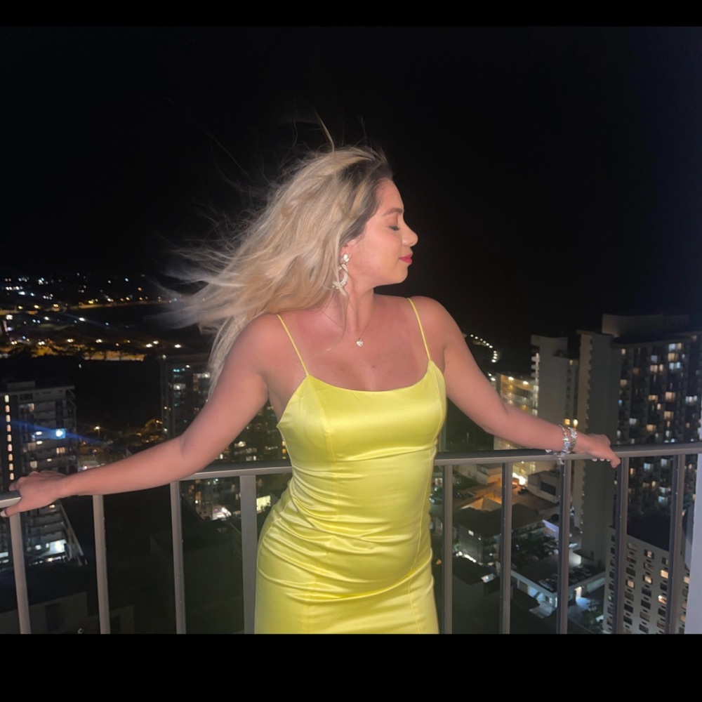 Bright Yellow Dress 🌼